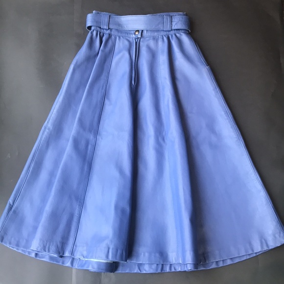 Vintage Faux leather skirt - Picture 5 of 12